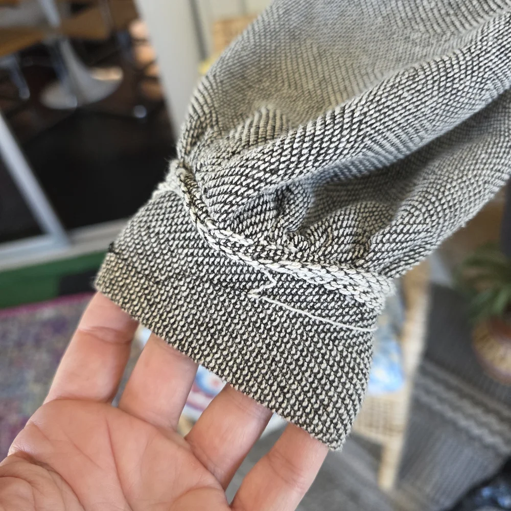 Mustard Seed Gray Distressed V-Neck Sweatshirt Cozy Fringe Pullover - Picture 8 of 13